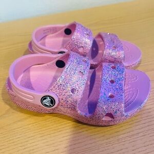🚨New Crocs/Sparkly Pink Kids Sandals🚨